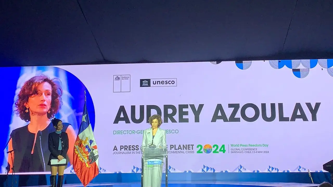 saat berpidato dalam konferensi Hari Kebebasan Pers Sedunia 2024 yang diselenggarakan UNESCO di Santiago, Chili pada Jumatb (3/5/2024)