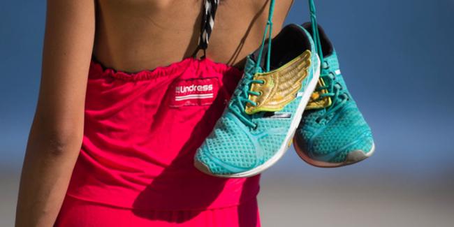 The Undress yang memudahkan kegiatan ganti baju setiap wanita. | Foto: copyright brit.co