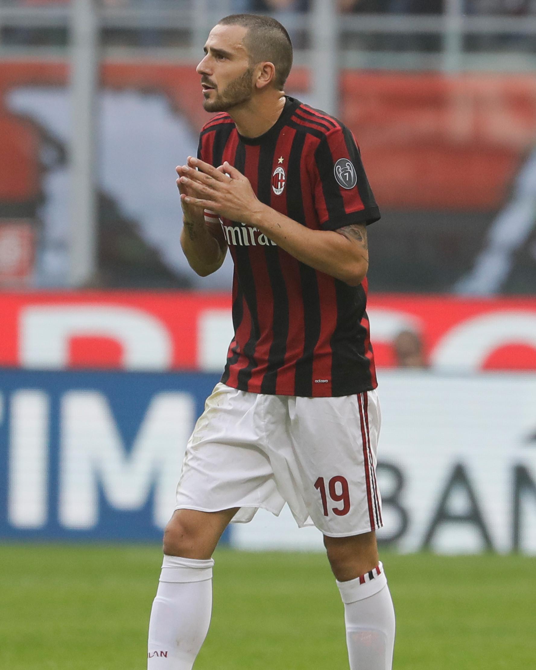 Leonardo Bonucci menjadi Pemain Terbaik Grand Gala Del Calcio tahun lalu saat masih membela Juventus. (AP Photo / Luca Bruno)