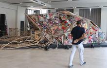 FOTO: Melihat Pameran Karya Seni Kolektif Bertajuk Hati Polyhedron yang Libatkan Paus Fransiskus di Katedral