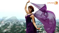Roro Fitria Terpaksa Merokok di Film <i>Street Society</i>