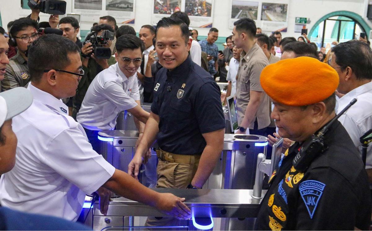 AHY tinjau arus mudik di Stasiun Pasar Senen