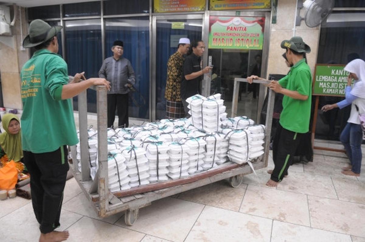 Buka puasa bersama di Masjid Istiqlal