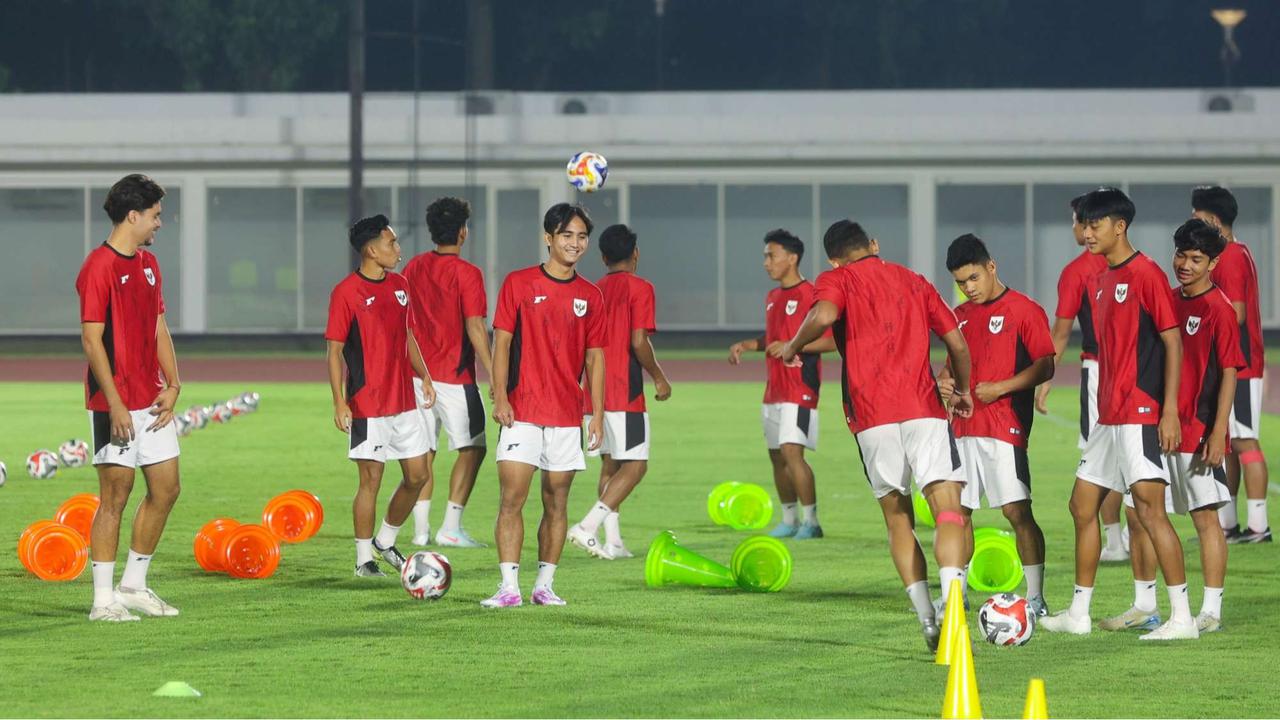 Latihan Timnas Indonesia U-23 jelang hadapi Filipina di Piala AFF U-23