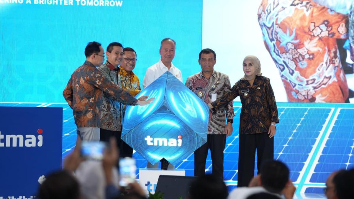 Menperin Resmikan Pabrik Panel Surya Terbesar di RI, Investasi Rp 1,5 Triliun