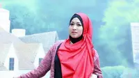 Okie Agustina Jadi Tempat Curhat Korban Penipuan Travel Umrah
