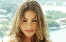 8 Foto Cantik Sofia Vergara Yang Masih Terlihat Awet Muda di Usia 51 Tahun