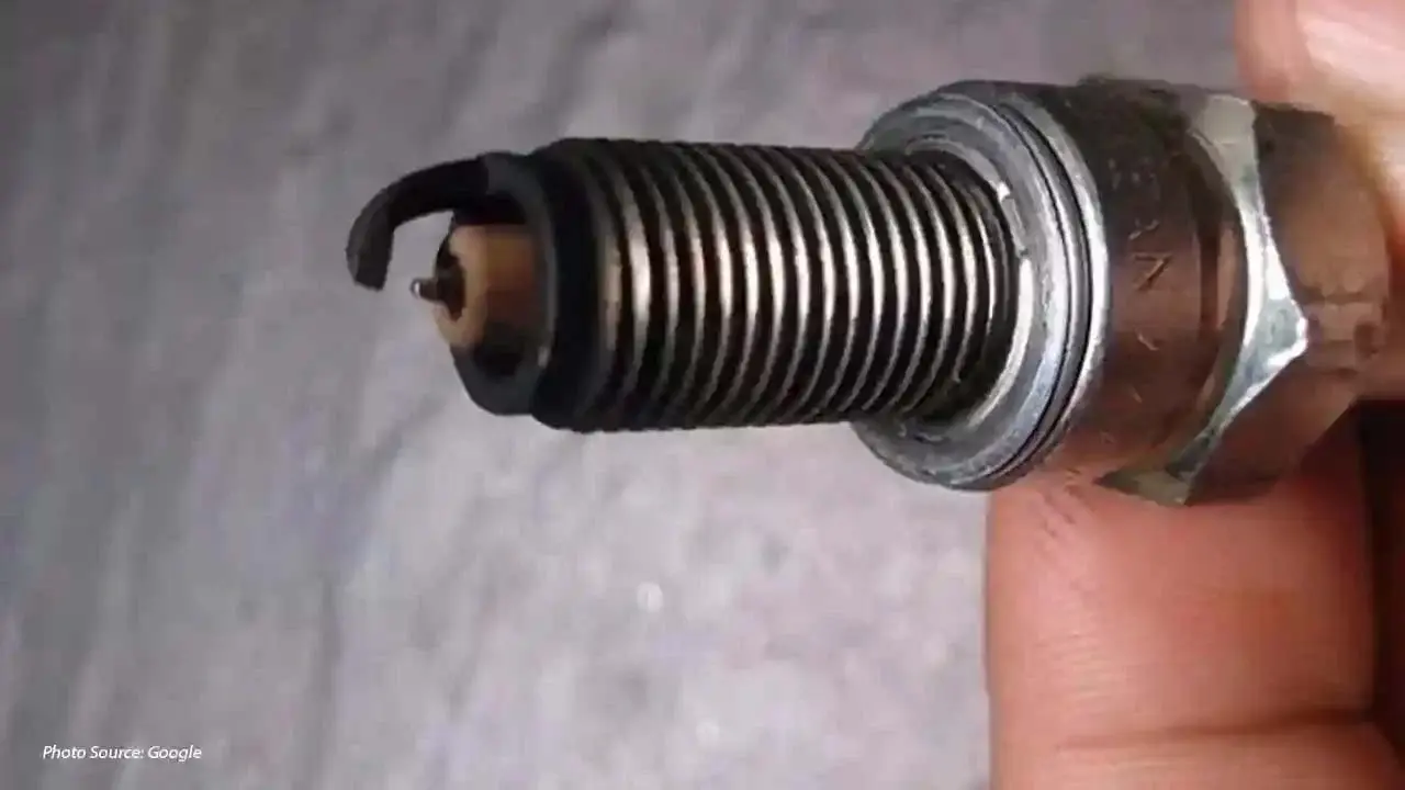Busi Motor