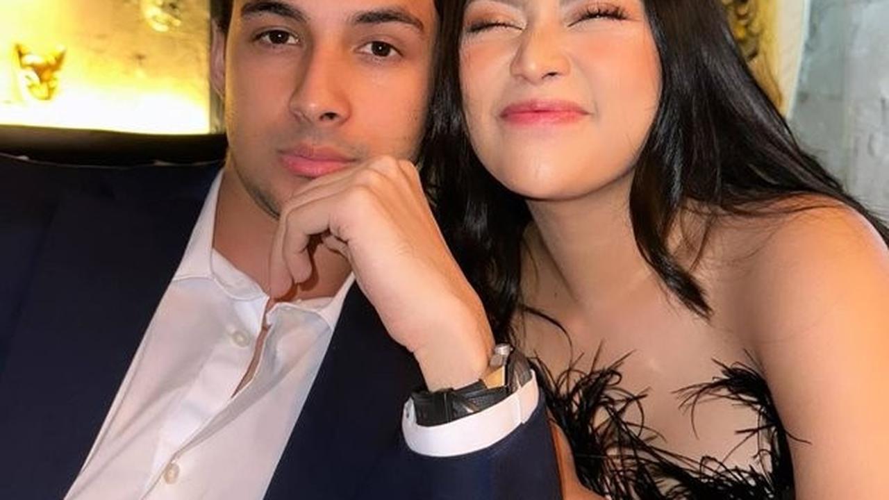 Unggahan ini dilaporkan dibagikan sekitar hari ulang tahun Azizah Salsha pada 6 Oktober, mirip dengan pemberitaan isu perselingkuhan yang pertama kali diungkap oleh Rachel Vennya tepat pada hari anniversary pernikahan Pratama Arhan dan Azizah Salsha pada 