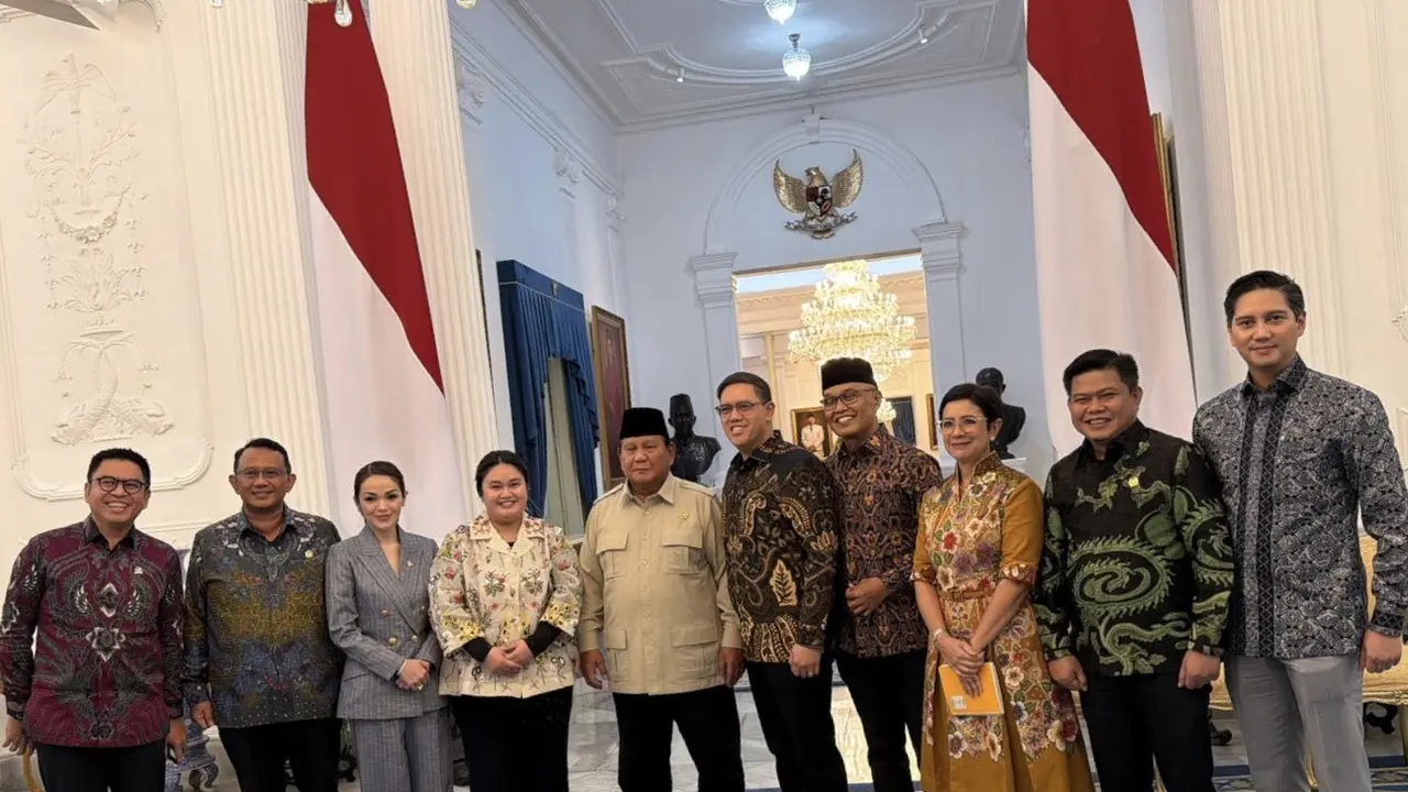 Anggota Komisi I DPR diundang Presiden Prabowo Subianto ke Istana Merdeka Jakarta.
