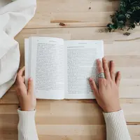 Ilustrasi Membaca Buku Credit: pexels.com/Enzo