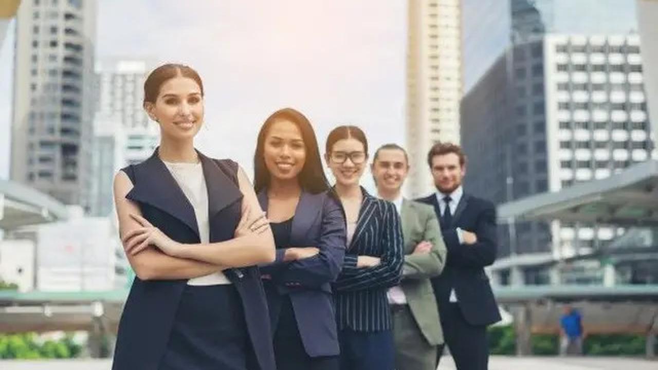 5 Sikap Positif untuk Menciptakan Kebahagiaan di Setiap Fase Kehidupan