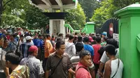 Unjuk rasa sopir angkot di Bekasi  (Liputan6.com/ Fernando Purba)