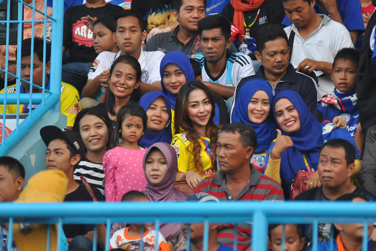 Istri Pemain Arema