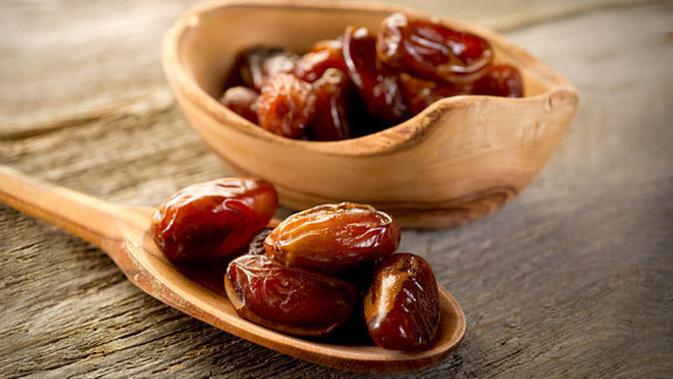 Sssst Kurma Bisa Bantu Turunkan Berat Badan Dengan Efektif Beauty Fimela Com Jangan sembarang diet, kita juga harus memilih diet sehat untuk menurunkan berat badan dengan cepat. kurma bisa bantu turunkan berat badan