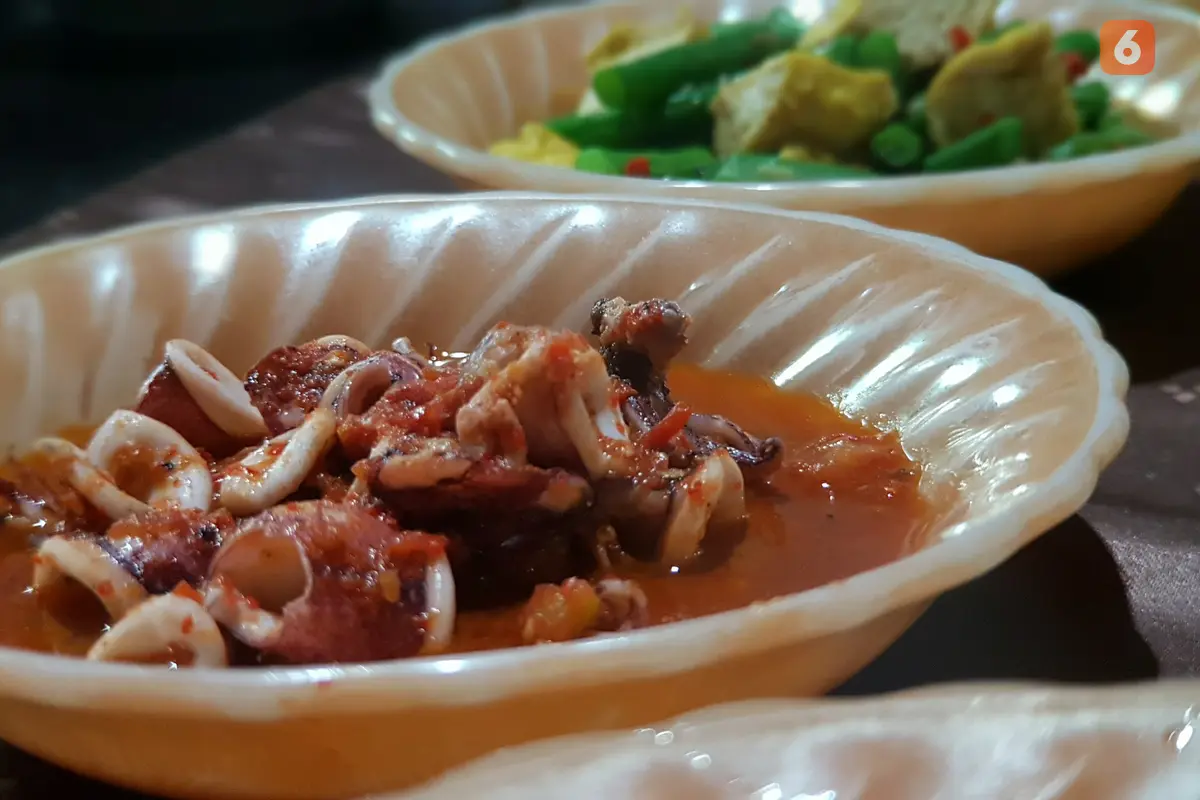 Mitos Bahwa Semua Makanan Tinggi Kolesterol Bikin Kolesterol dalam Darah Melonjak Tidak Sepenuhnya Benar. Lemak Jenuh Lebih Dominan dalam Mempengaruhi Terjadinya Kolesterol Tinggi (Foto: Aditya Eka Prawira/Liputan6.com)