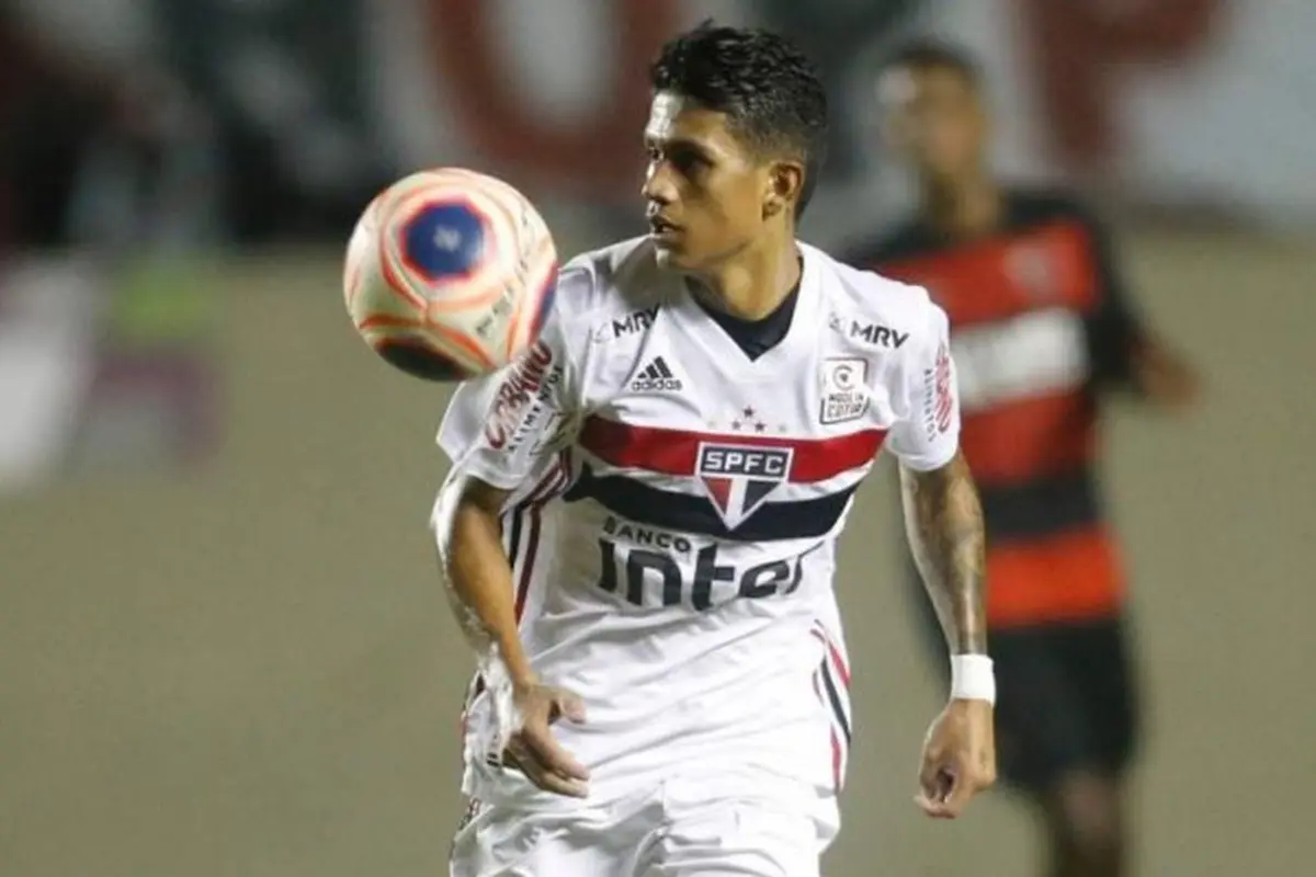 Penyerang muda Sao Paulo, Gustavo Maia.