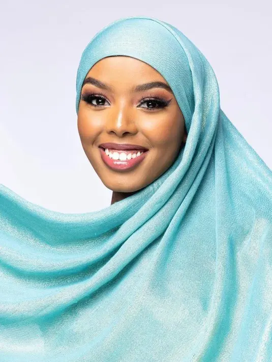 Khadija Omar akan tampil di ajang kecantikan internasional paling bergengsi, Miss World 2021 pada 16 Desember 2021 mendatang, di Puerto Rico. Disebutkan, ia menjadi kontestan pertama dari Somalia dan kontestan berhijab pertama di ajang Miss World 2021. (Instagram/khadija.omarr).