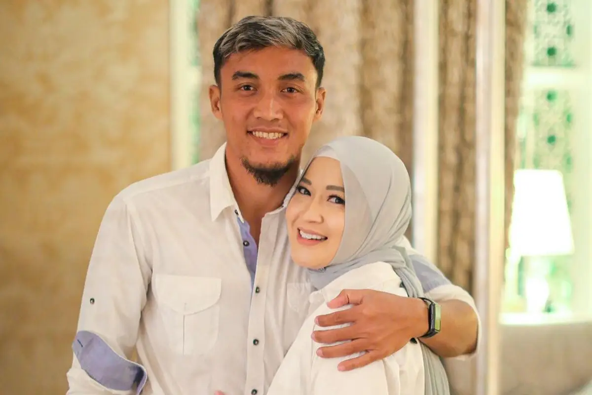 Setelah mediasi sidang perceraian, Gunawan Dwi Cahyo mengaku tidak benci dengan Okie Agustina dan justru memeluk sang istri