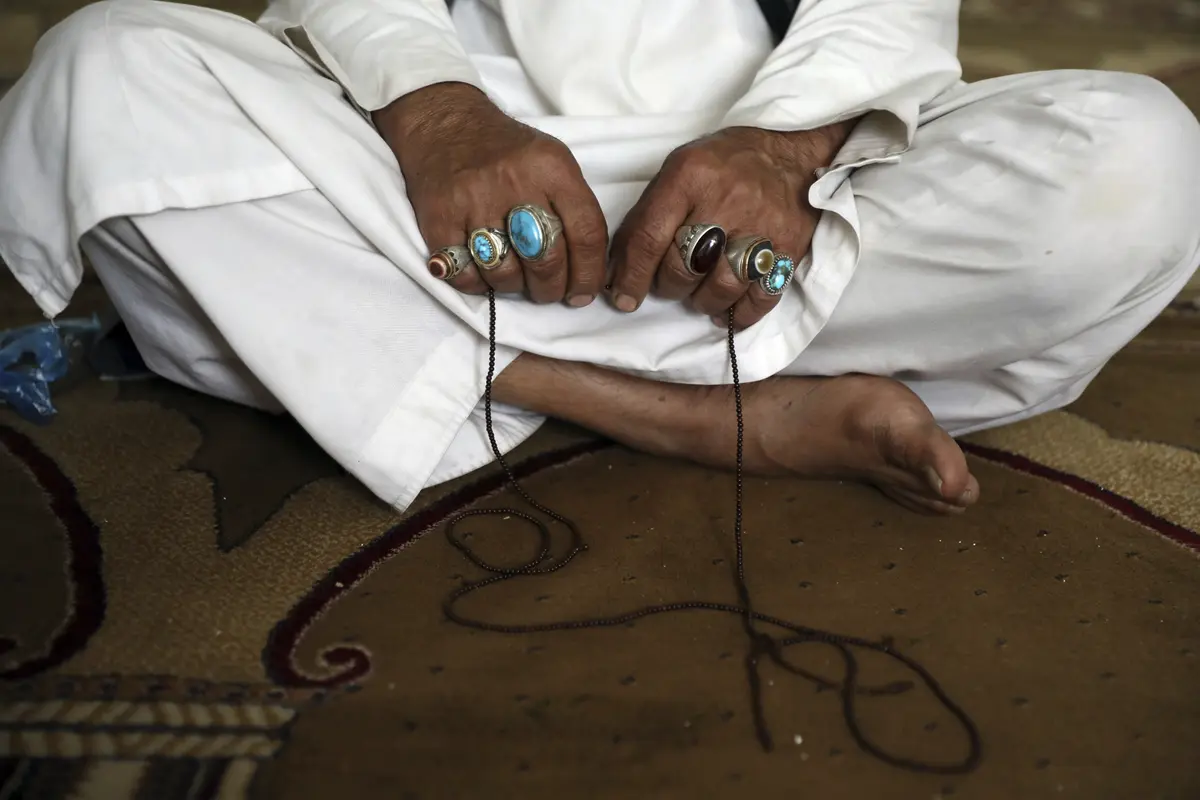 Intip Muslim Afghanistan Iktikaf Berburu Lailatul Qadar