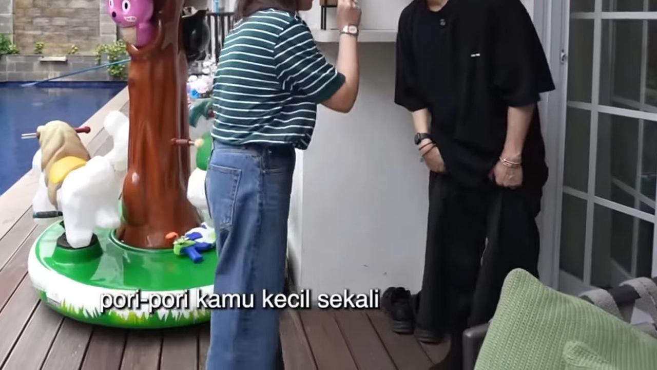 Tingkah Lucu Nagita Slavina Tiba-tiba Salfok Lihat Pori-pori Wajah Jackson Wang, Gemas Banget!