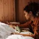 Ilustrasi anak yang sedang terbaring lemas karena penyakitnya. Credits: pexels.com by Ron Lach