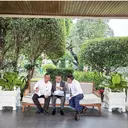 Teddy Ungkap Isi Diskusi dengan Dasco dan Prasetyo di Teras Istana Merdeka
