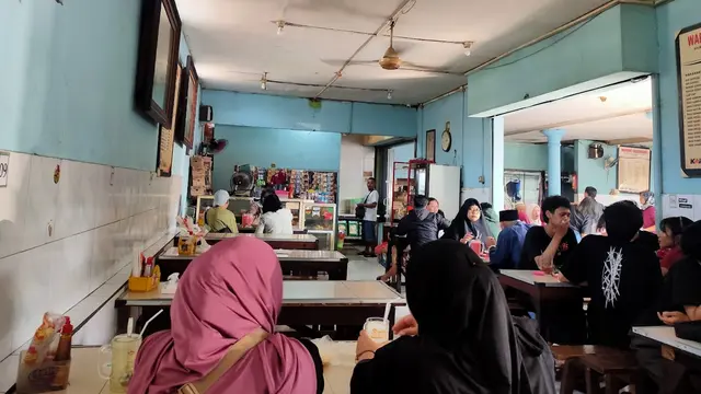 Rekomendasi Tempat Makan yang Buka 24 Jam di Surabaya