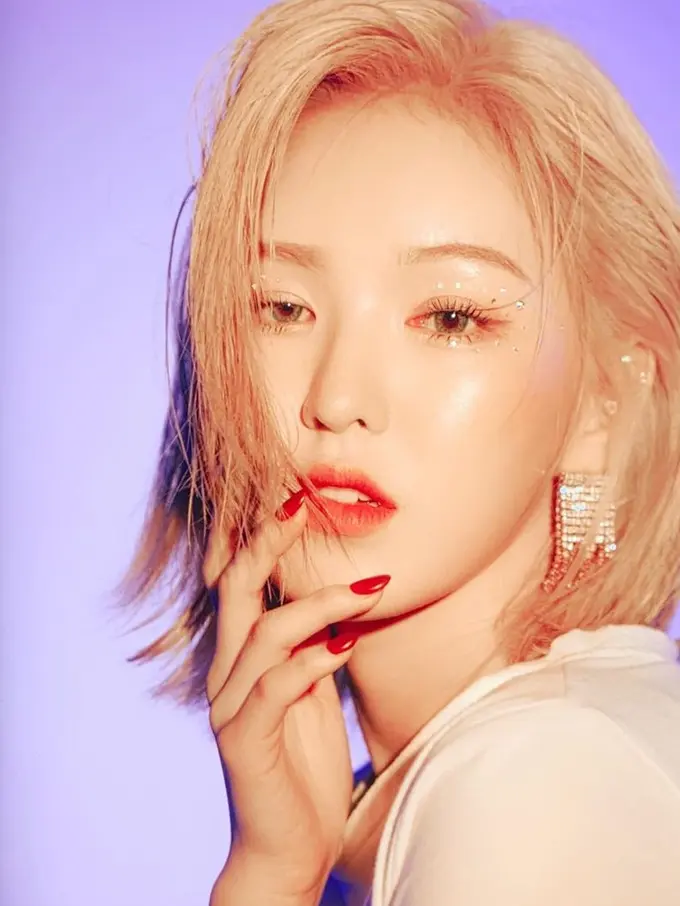 Sempat Hiatus Lama, Intip Foto-Foto Terbaru Wendy Red Velvet yang Tebarkan Pesona Girl Crush