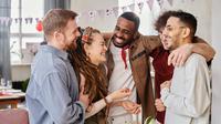 Housewarming wishes to write on a card. (Photo: Cedric Fauntleroy/Pexels)