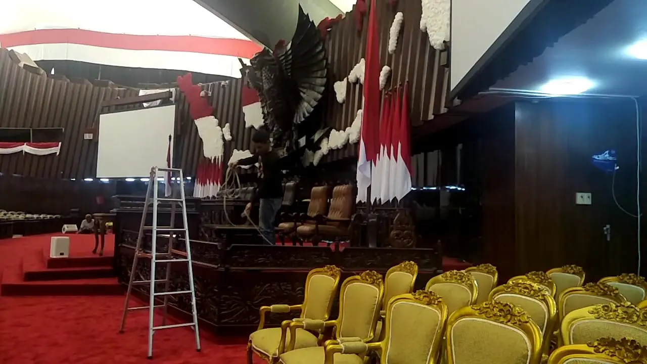 Berbagai persiapan dilakukan jelang Pelantikan Presiden dan Wakil Presiden di Gedung MPR/DPR/DPD RI Senayan, Jakarta Pusat.