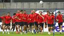 Para pemain Sevilla melakukan latihan jelang laga semifinal Liga Europa di Cologne, Jerman, Sabtu (15/8/2020). Sevilla akan berhadapan dengan Manchester United. (Ina Fassbender, AP via Pool)