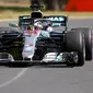 Lewis Hamilton, tampil gemilang pada sesi latihan bebas pertama F1 GP Australia di Sirkuit Albert Park, Melbourne, Jumat (23/3/2018). (AP Photo/Asanka Brendon Ratnayake)