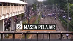 Ratusan pelajar terlibat kericuhan dengan polisi di sekitar Stasiun Palmerah, Rabu (25/9/2019).