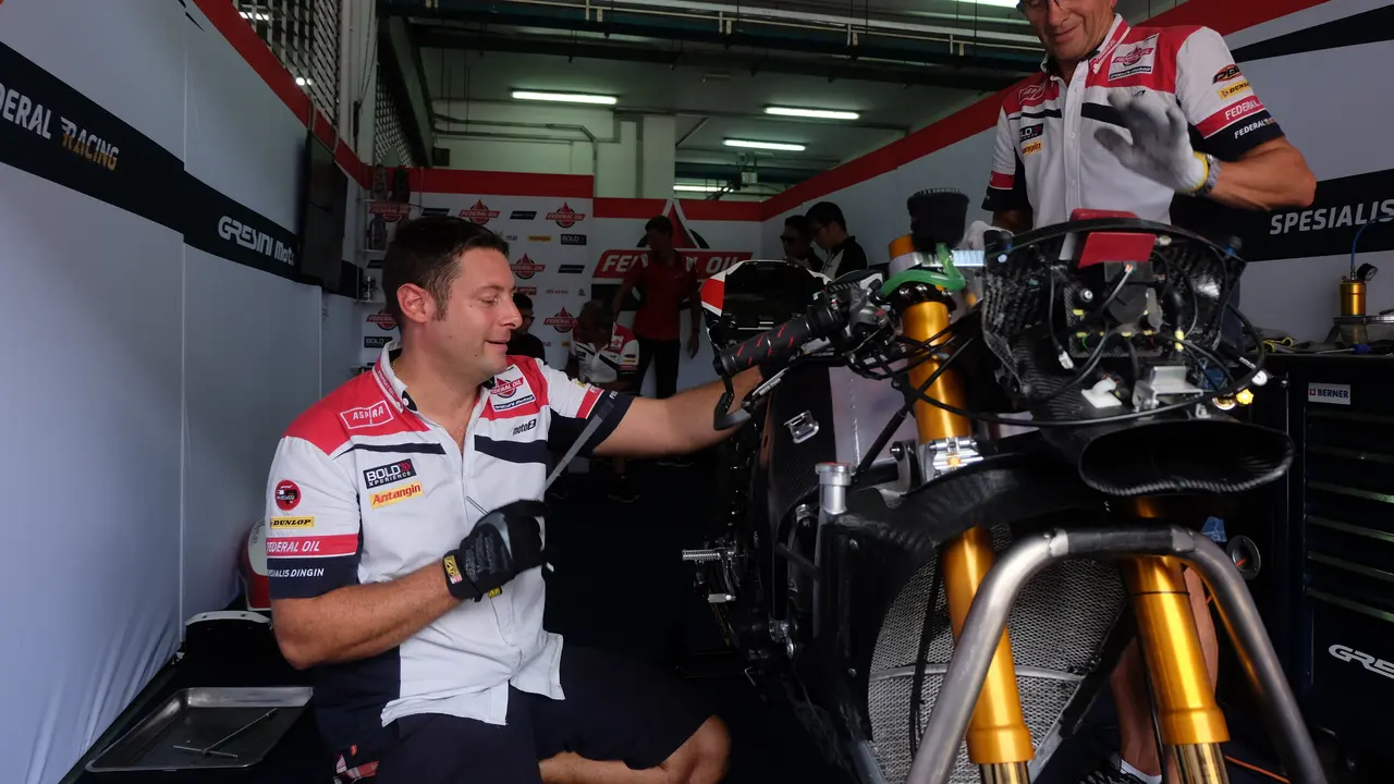 Tim Federal Oil Gresini Moto2