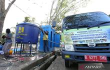 Pemerintah Kerahkan Tujuh Truk Tangki Salurkan Bantuan Air Bersih di Tapanuli Tengah Pasca Banjir