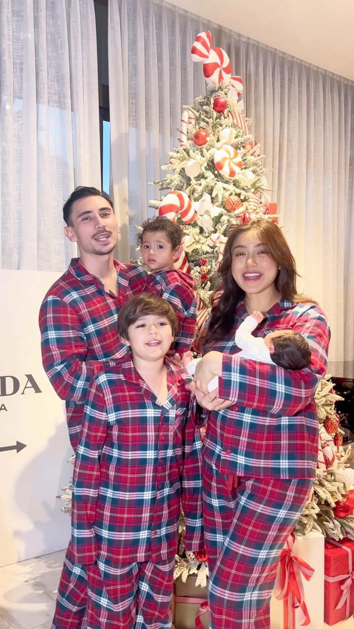 Sudah Punya 2 Adik, Ini 7 Momen Hangat El Barack Anak Jessica Iskandar Sebagai Kakak