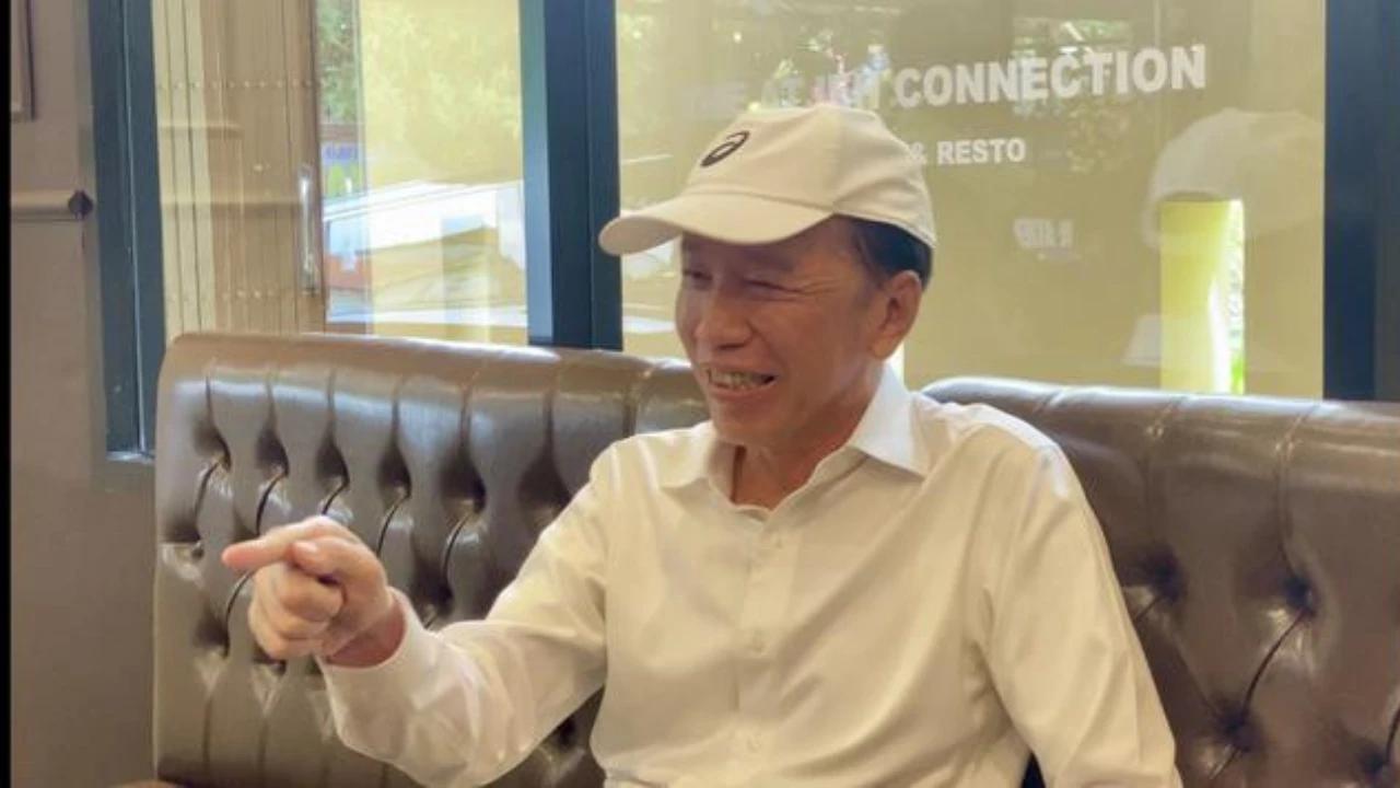 Jokowi Respons Santai Diungkit JK Soal Peran Jadi Presiden: Saya Bukan Siapa-Siapa, Orang Kampung