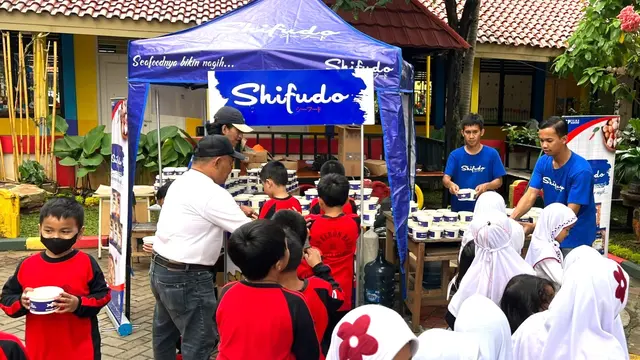 Dukung Kampanye Ayo Makan Seafood, Shifudo dan Fiesta Seafood Adakan Program 15 Ribu Siswa SD