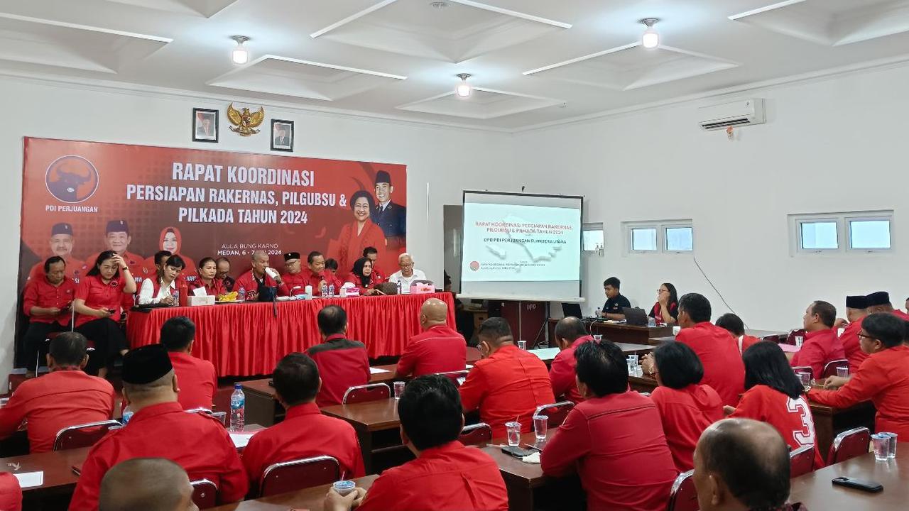 Foto Presiden Jokowi Tak Dipajang, PDIP Sumut Minta Maaf