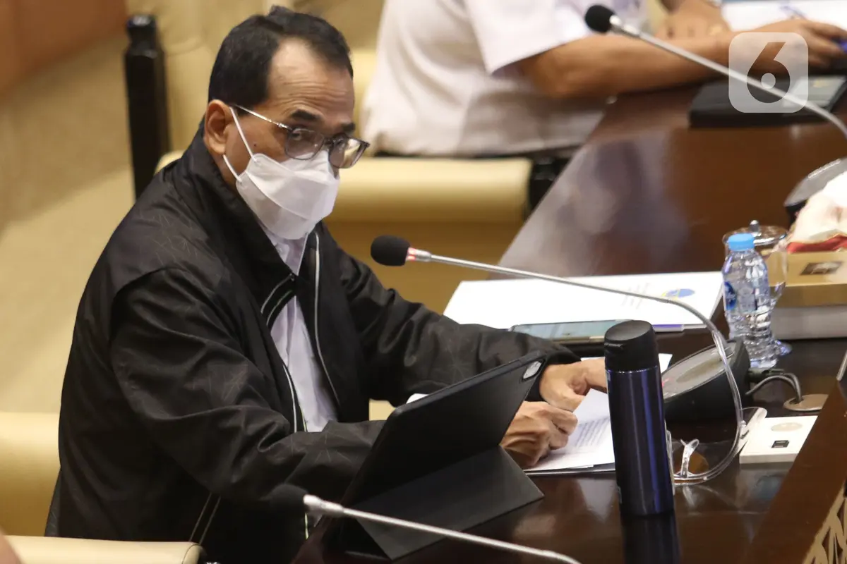 Raker Menhub Budi Karya dengan Komisi V DPR