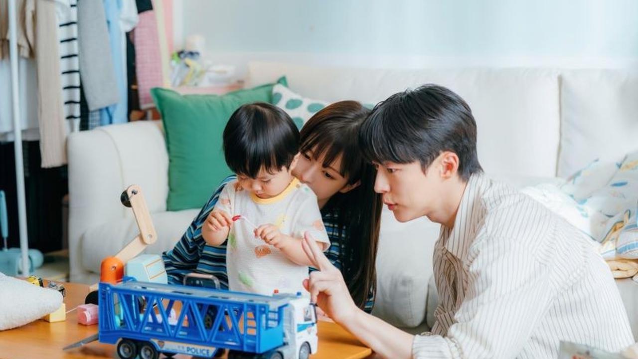 Pengalaman Mengasuh Anak Para Bintang Drama Our Universe: Antara Realita dan Peran