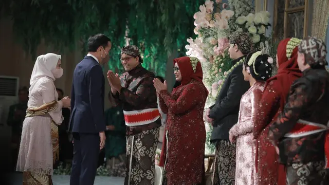 Jokowi dan Iriana hadiri resepsi pernikahan putri Anies Baswedan