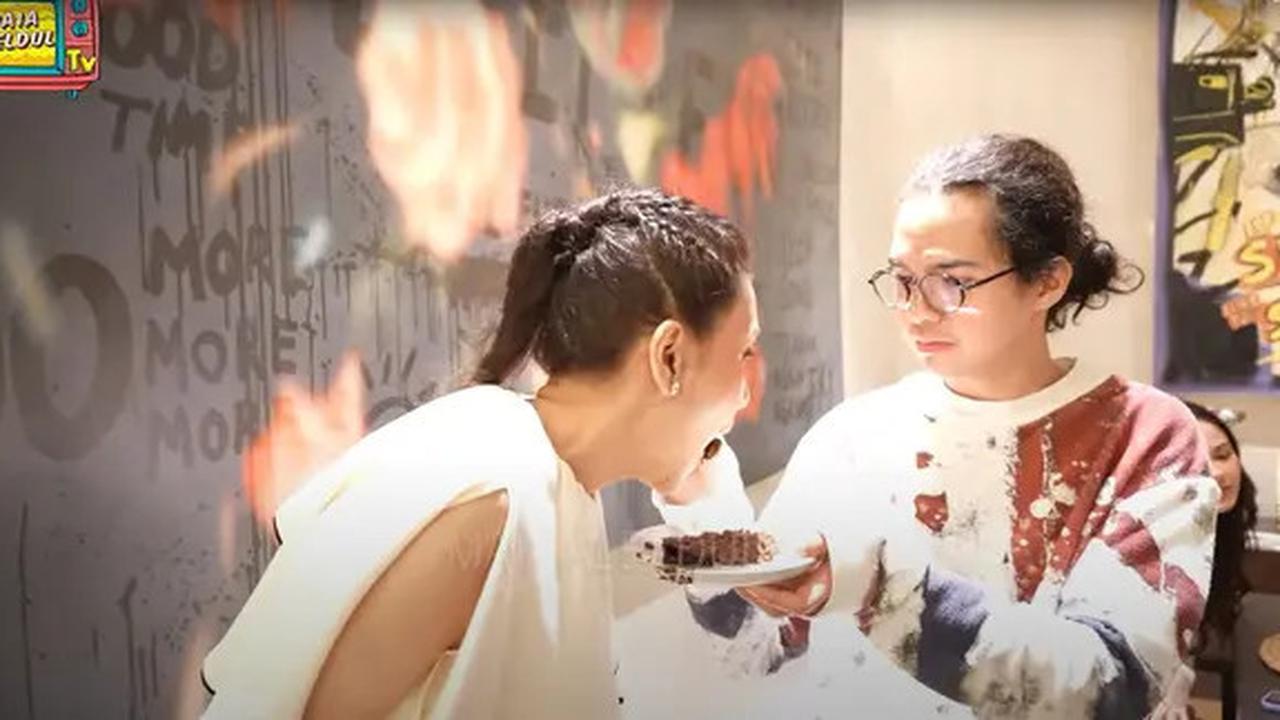 9 Momen Makan Malam Keluarga Maia Estianty di Rumah Pejaten, Hangat dan Penuh Kebersamaan