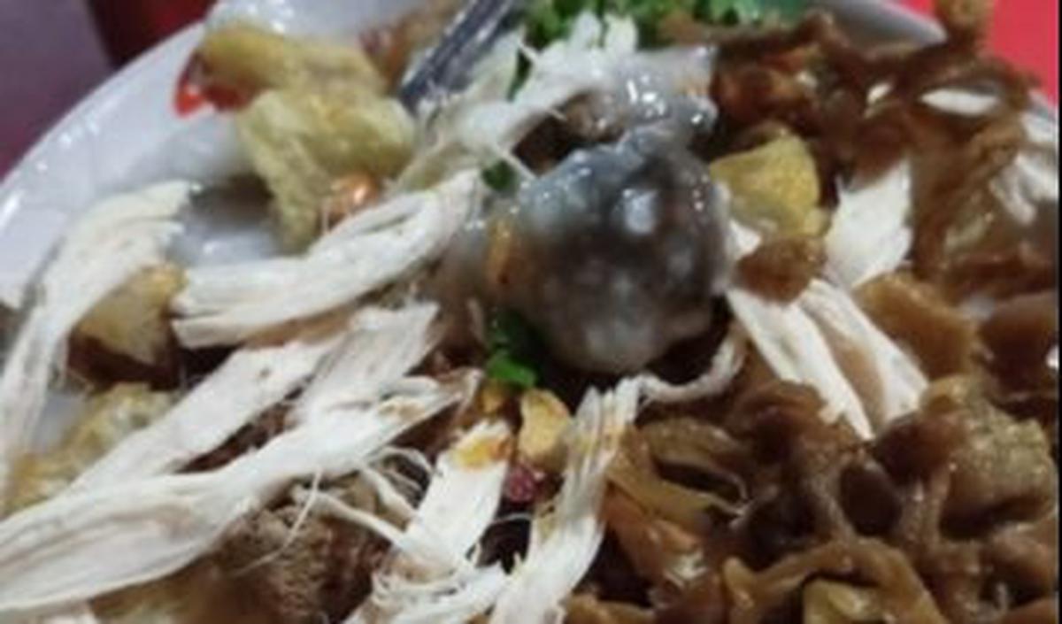 Pakai Telur Uritan dan Telur Rebus