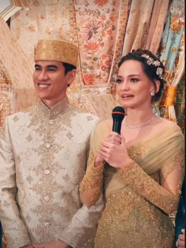 Nuansa Mewah di Busana Pengantin Kedua Enzy Storia dan Maulana Kasetra