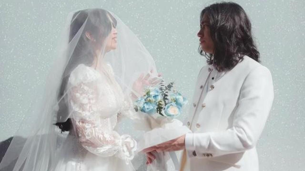 6 Potret Busana Nikah Ayushita dan Gerald Situmorang, Modern-Vintage Penuh Romansa