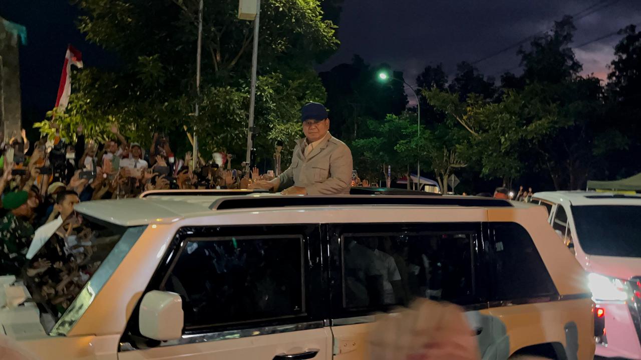 Potret Presiden Prabowo Naik Maung Putih Tiba Akmil Magelang Jelang Pembekalan Kabinet Merah Putih