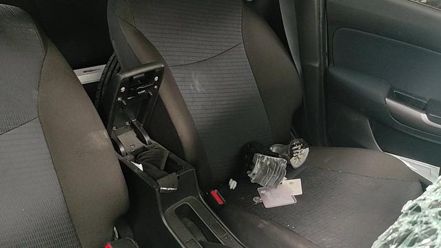 6 Potret Mobil Yang Dikendarai Rendy Kjaernett dan Lady Nayoan Usai Alami Kecelakaan Hingga Terbalik di Tol (Liputan6.com - M Altaf Jauhar)