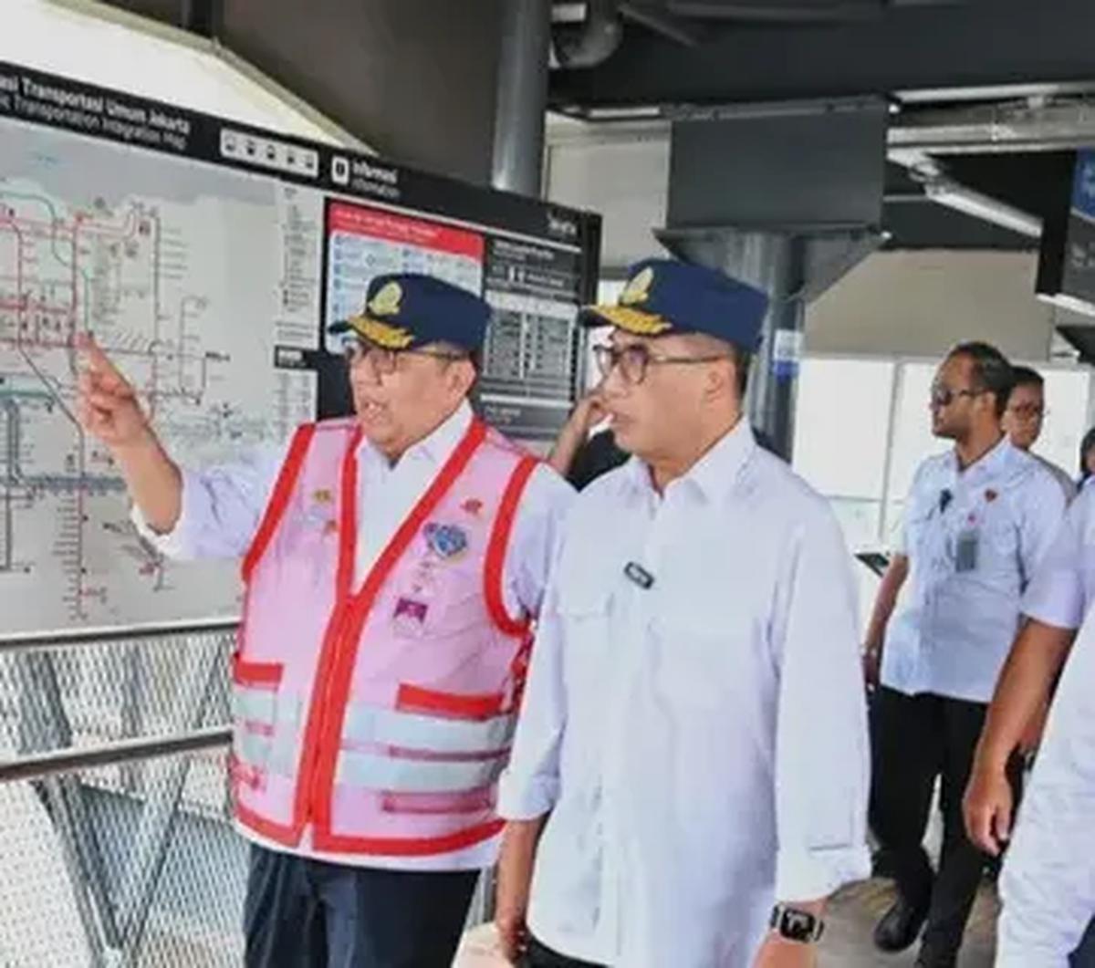 "Peresmian LRT Jabodebek diharapkan dapat dilakukan pada akhir Agustus 2023," ujar Menhub Budi dalam keterangan resmi, Selasa (22/8).